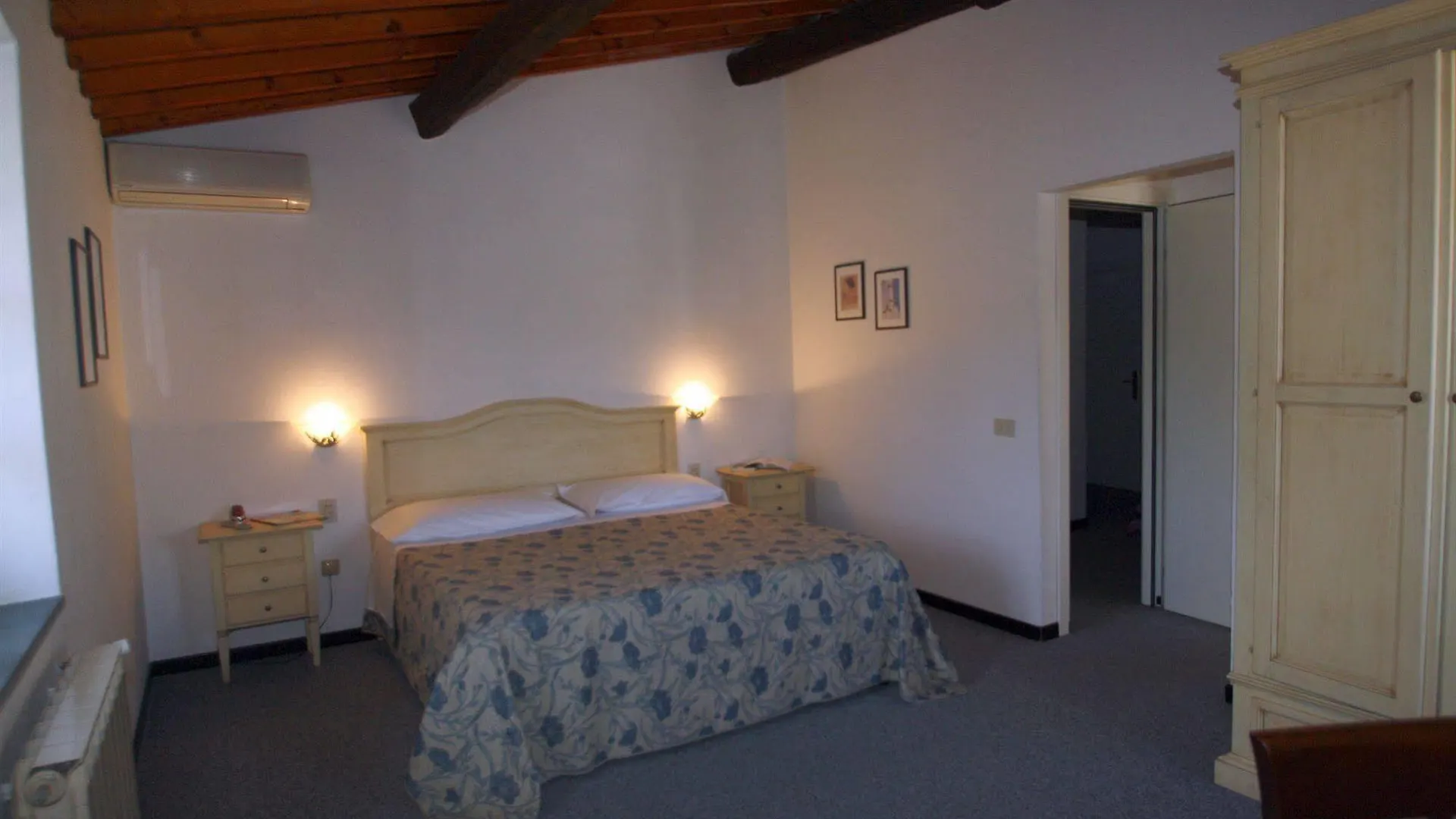 **  Hotel Calzaiolo San Casciano in Val di Pesa Italy
